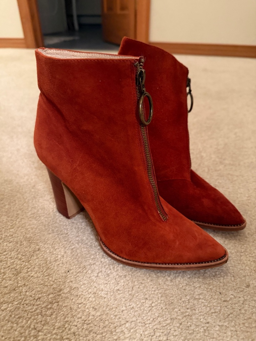 Chinese Laundry Women's Rust Suede Pointed-Toe Ankle Boots